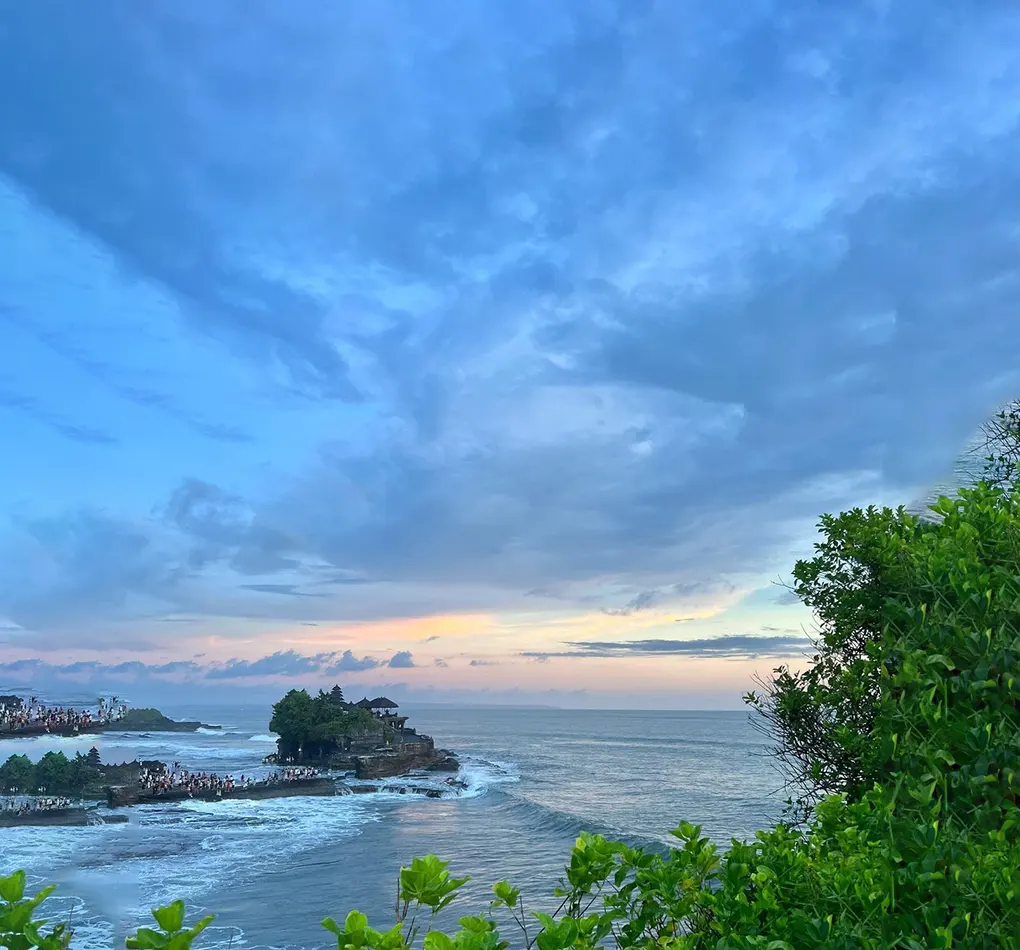 tanah lot temple