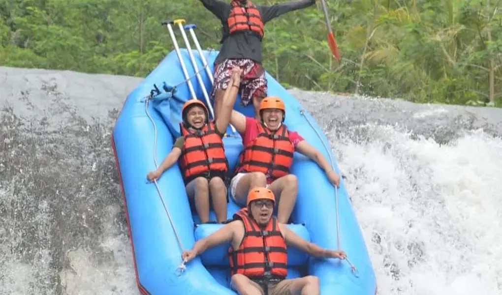 telaga waja bali rafting